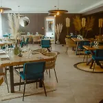 Antinea 4* أرجيليه- سور- مير