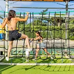 Antinea 4* أرجيليه- سور- مير